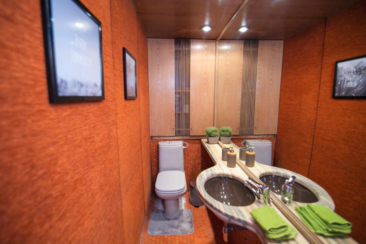 One-Of-A-Kind Athens Riviera Apartment מראה חיצוני תמונה