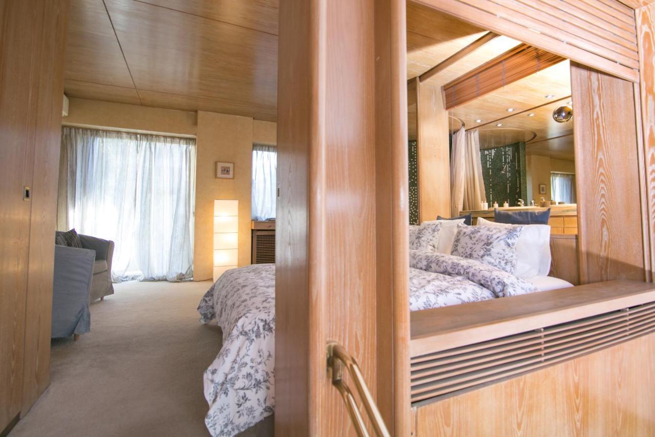 One-Of-A-Kind Athens Riviera Apartment מראה חיצוני תמונה