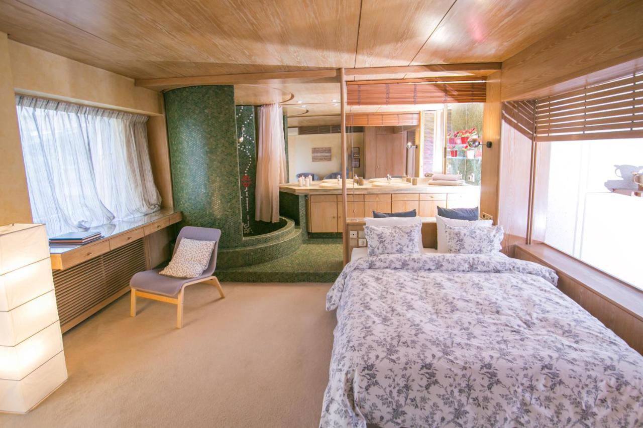 One-Of-A-Kind Athens Riviera Apartment מראה חיצוני תמונה