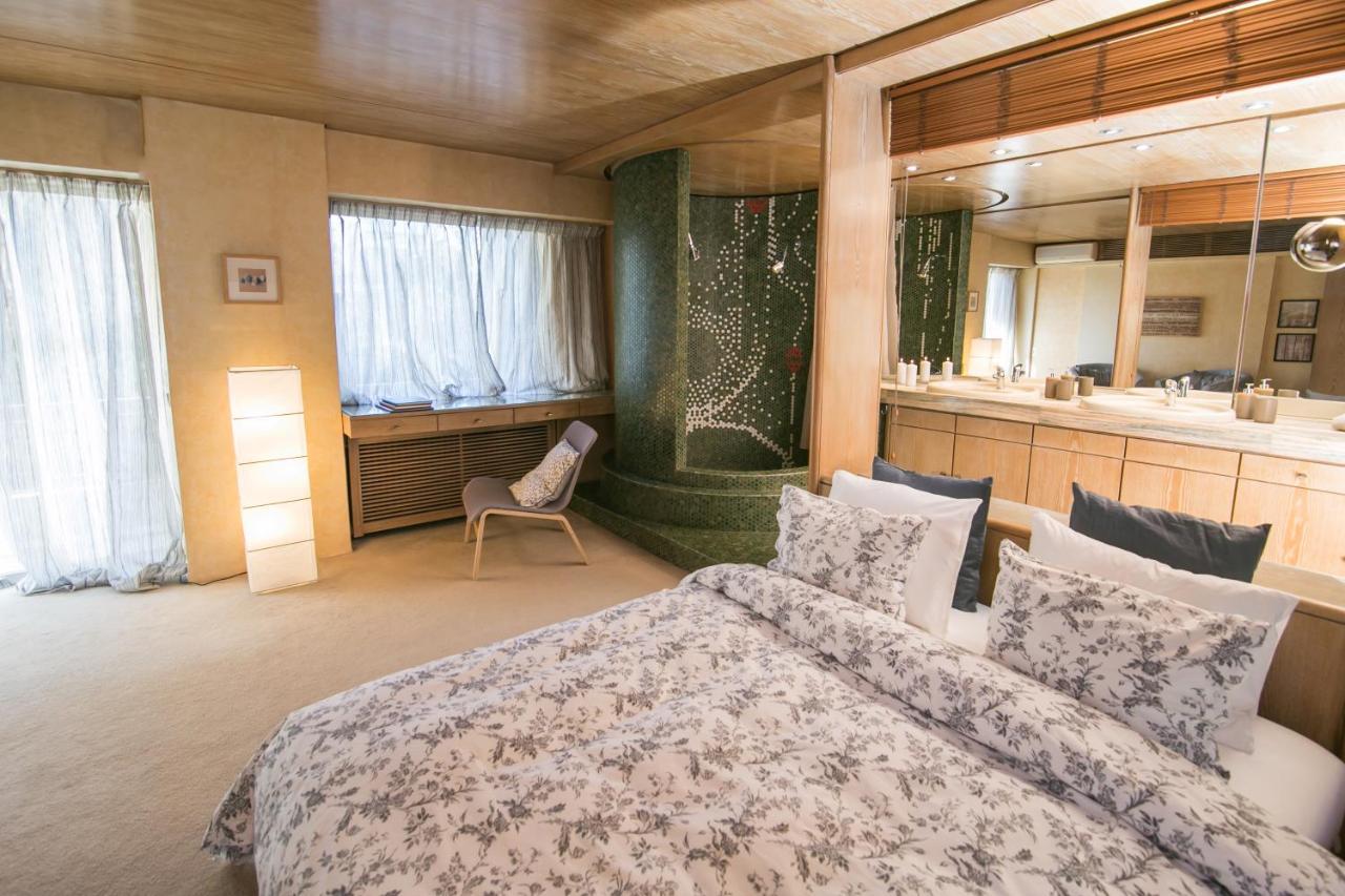 One-Of-A-Kind Athens Riviera Apartment מראה חיצוני תמונה