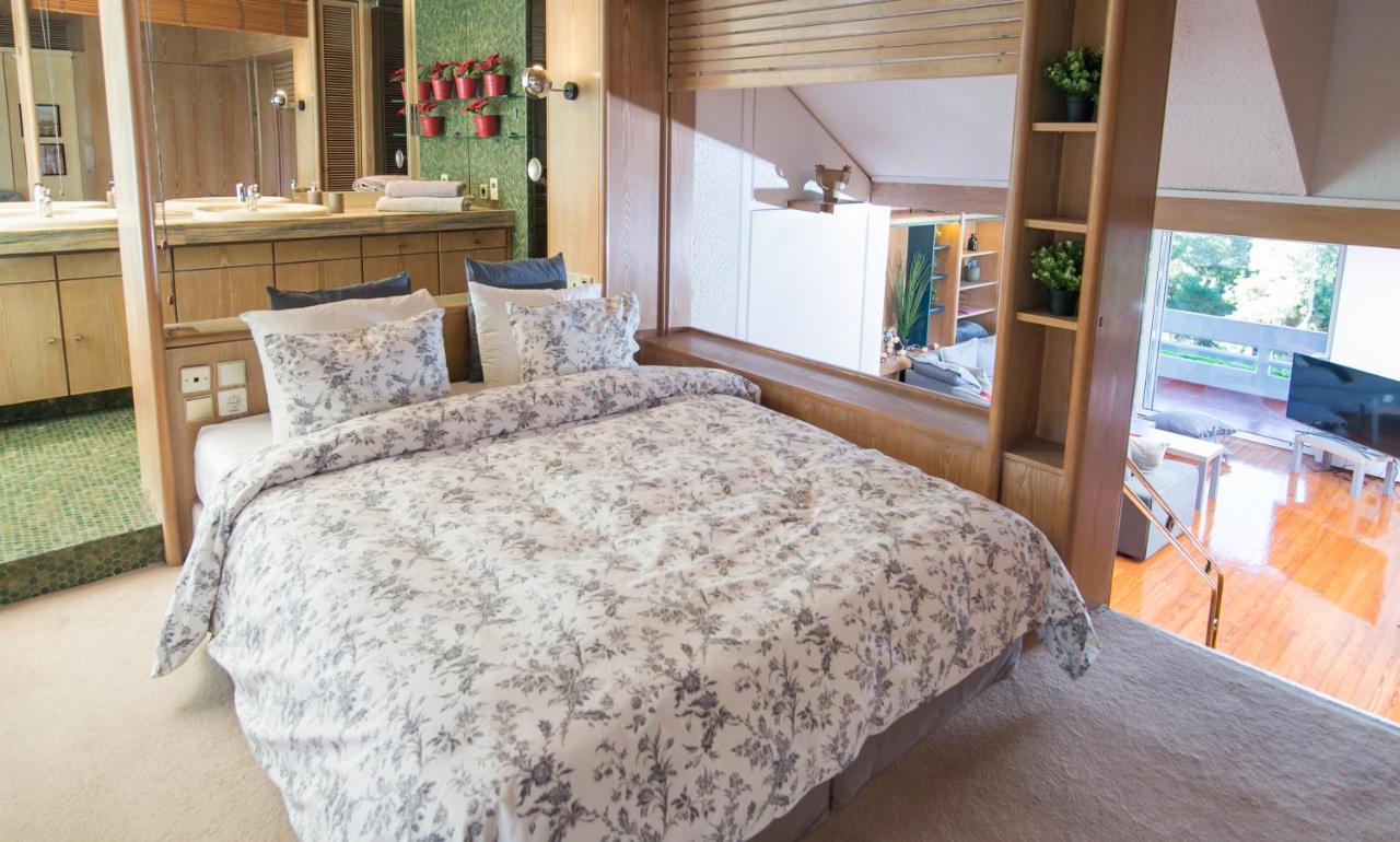 One-Of-A-Kind Athens Riviera Apartment מראה חיצוני תמונה